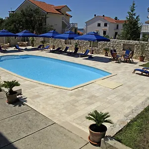  Apartment Olga